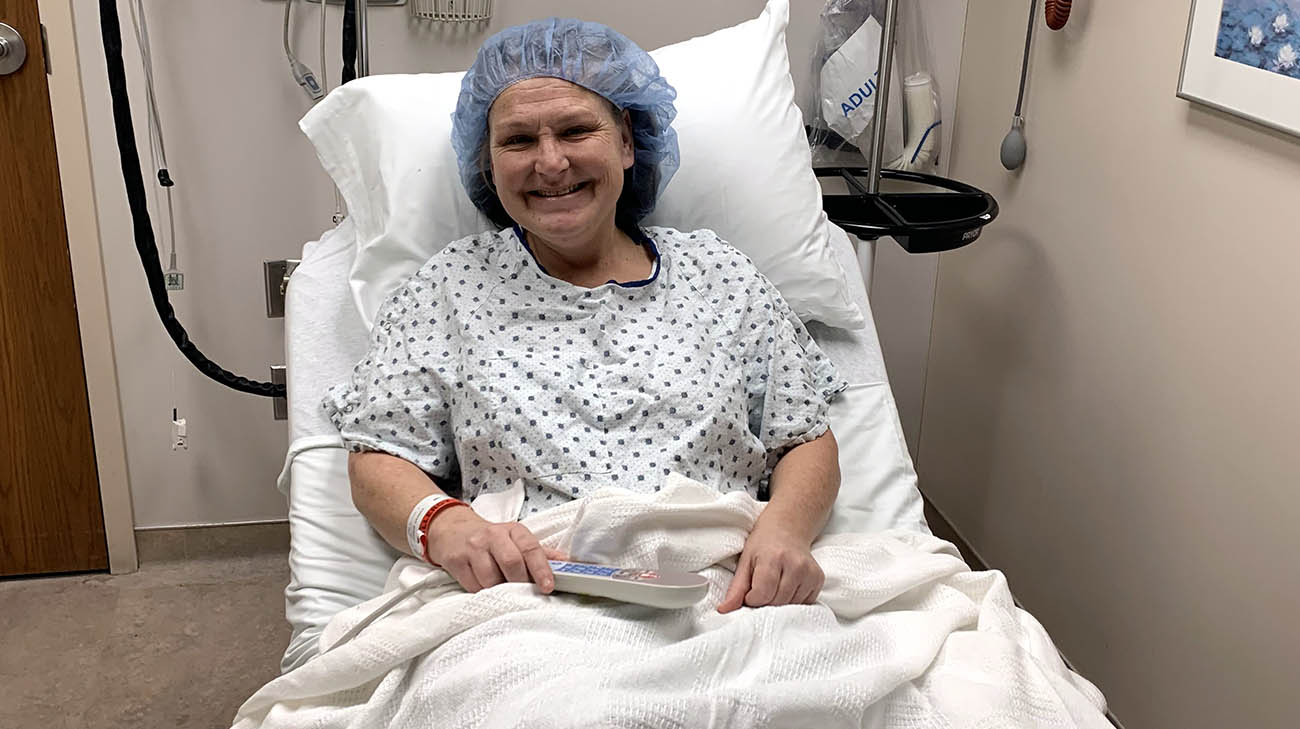 Lori is a dual organ donor, donating a kidney and a portion of her liver.