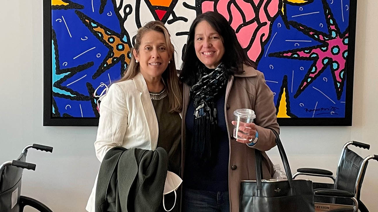 Michele and Angela at Cleveland Clinic Lou Ruvo Center for Brain Health in Las Vegas, Nevada. 