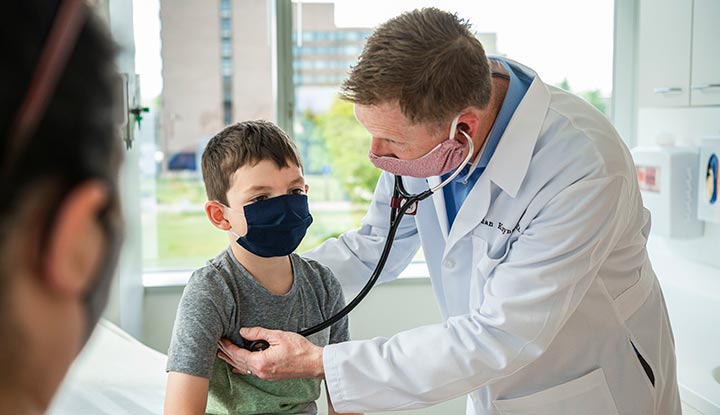 Pediatrician caring for patient at Cleveland Clinic