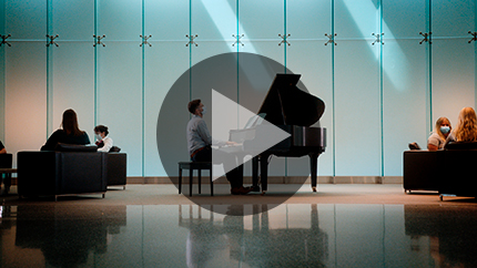 Cleveland Clinic musical performer playing piano at main campus