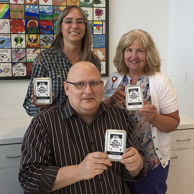 “Emergency” art kits give cancer patients a dose of inspiration | Cleveland Clinic