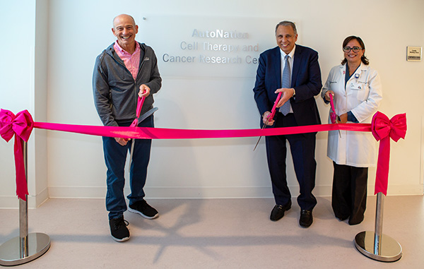 Ribbon cutting at the AutoNation Cell Therapy and Cancer Research Center at Cleveland Clinic Florida 
