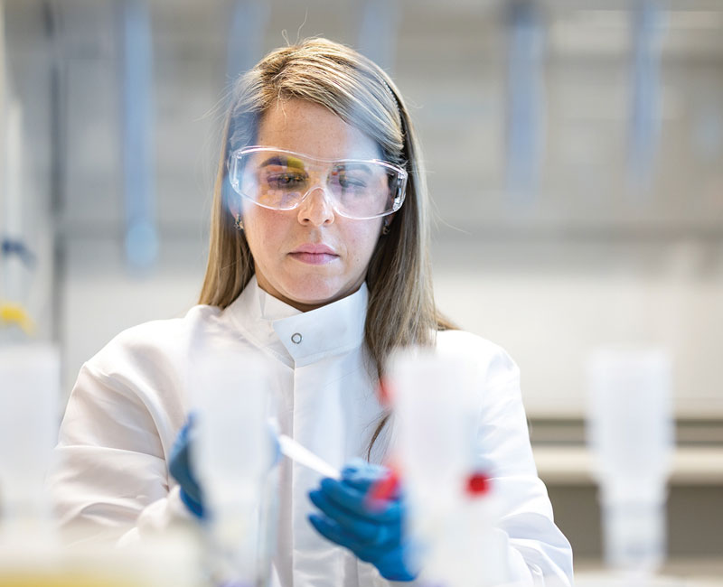 Epidemiologist working in a lab