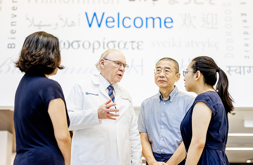 Dr. Svensson welcoming patients from China