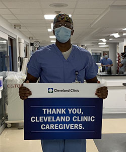 Cavs legend Austin Carr surprises Euclid Hospital nurse | Cleveland Clinic