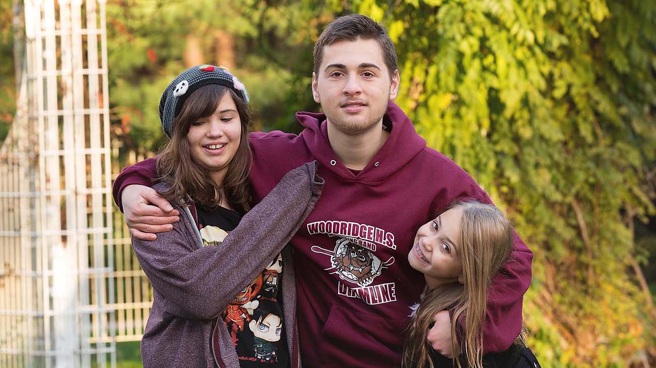 Yoav with his sisters, Yael-Lee and Noa. (Courtesy: Joni Chatman)