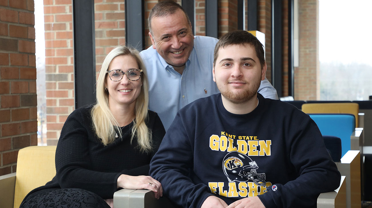 Yoav with his parents, Tali and Aviad Israeli. (Courtesy: Cleveland Clinic)