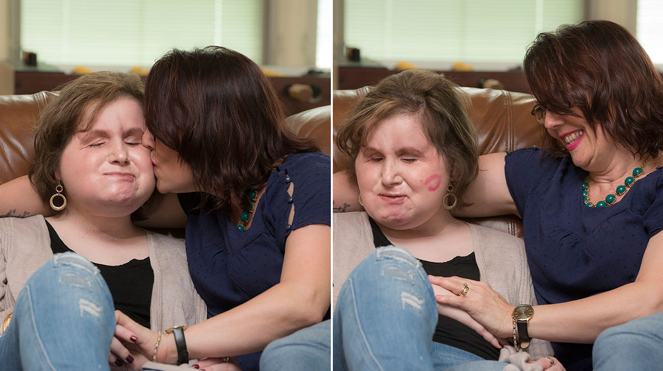 Katie Stubblefield and her mother, Alesia Stubblefield, at Ronald McDonald House in Cleveland, Ohio. (Courtesy: Cleveland Clinic)