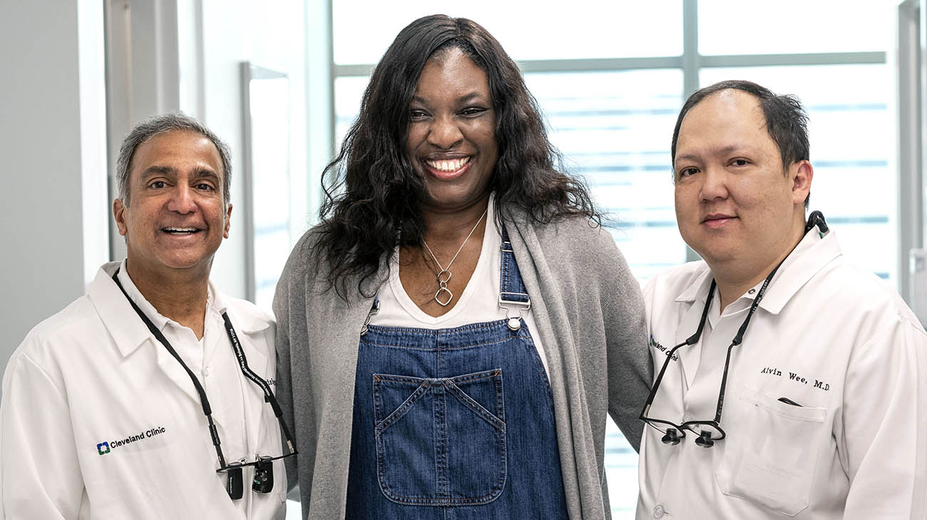 Alana Burns, Cleveland Clinic kidney-pancreas transplant patient, with Dr. Alvin Wee and Dr. Venkatesh Krishnamurthi 