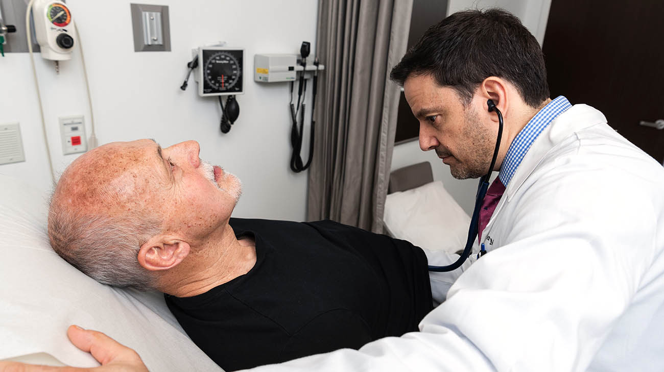 Heart failure patient Steve Sroka with Dr. Mazen Hanna. 