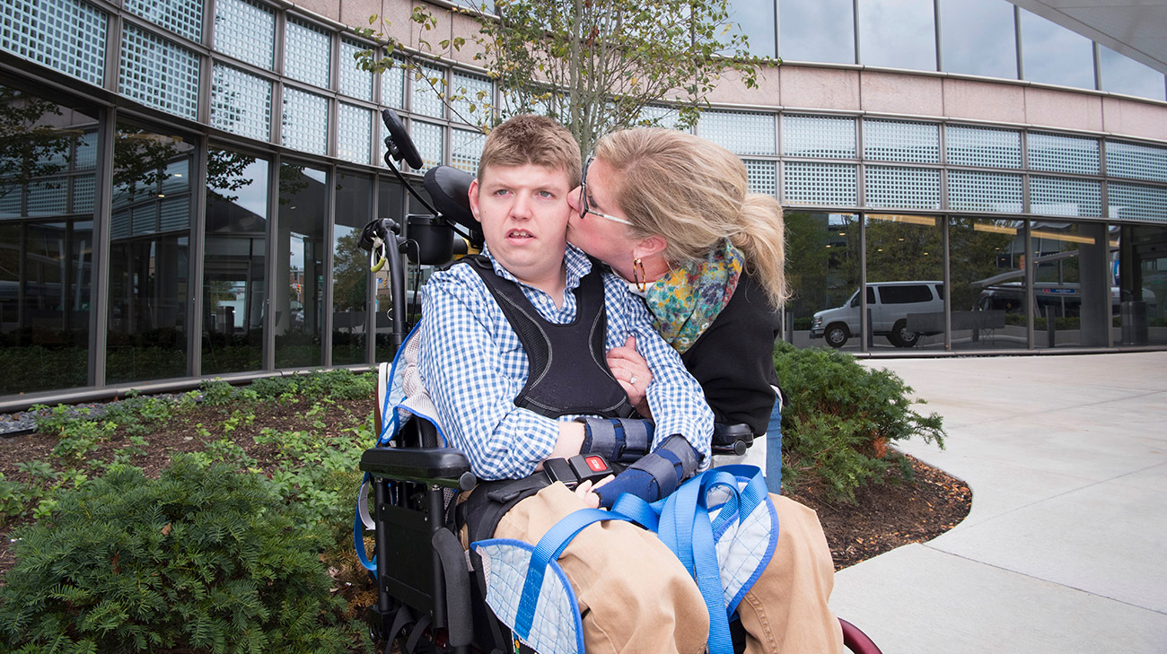 Thomas and Sue Rice share a special moment after his appointment. (Courtesy: Cleveland Clinic)