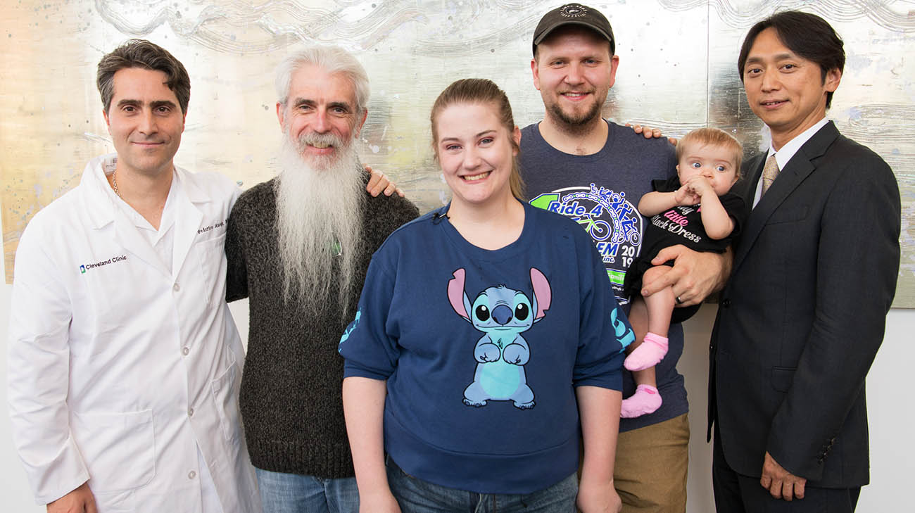 Joe Gilvary, two-time living organ donor, with liver recipient, her family and Cleveland Clinic doctors. 