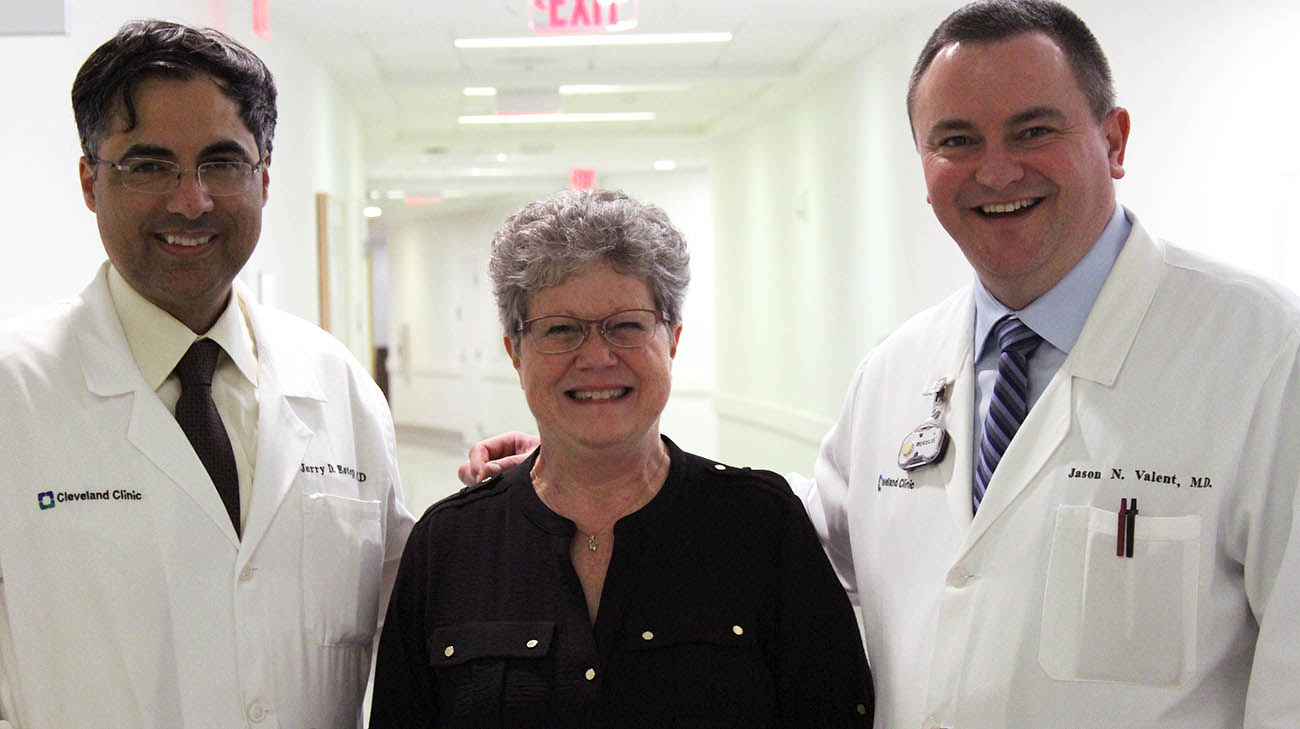 Cindy with Cleveland Clinic Drs. Jerry Estep and Jason Valent. 