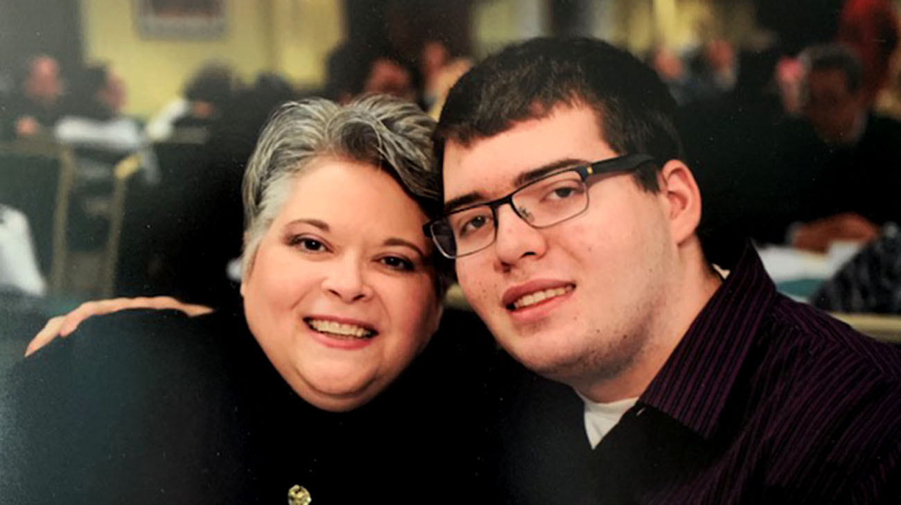 Marilyn with her son, Mitchell. (Courtesy: Marilyn Schneider) 