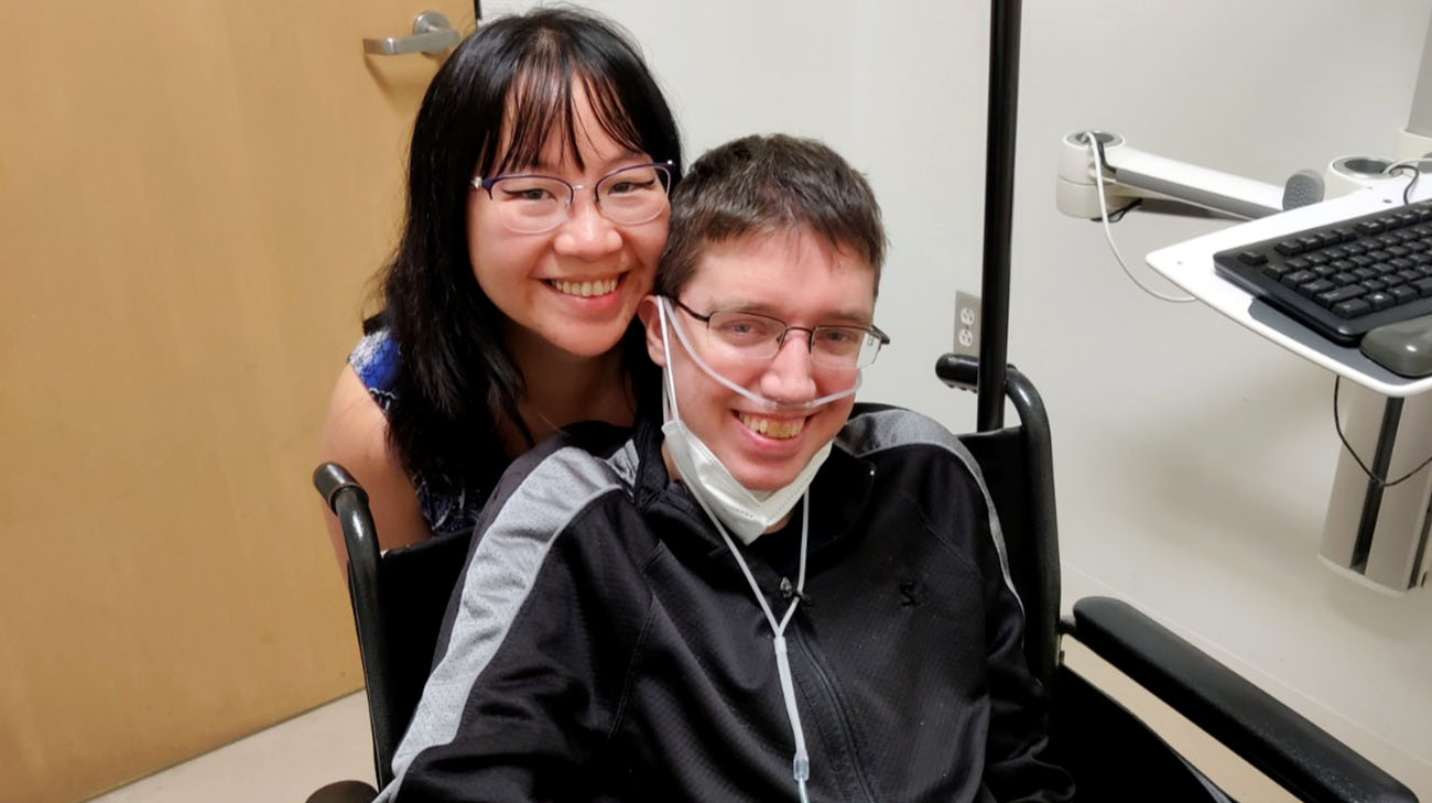 Kurt and his wife, Samantha, before his second double-lung transplant. (Courtesy: Kurt Pilker)