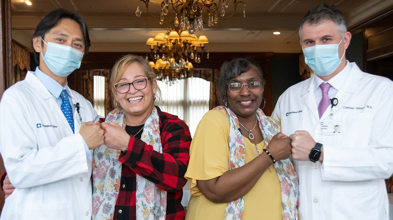 Cleveland Clinic Dr. Koji Hashimoto, Maria Contreras, Monica Davis and Cleveland Clinic Dr. Cristiano Quintini during the first time Monica and Maria met each other posttransplant. 
