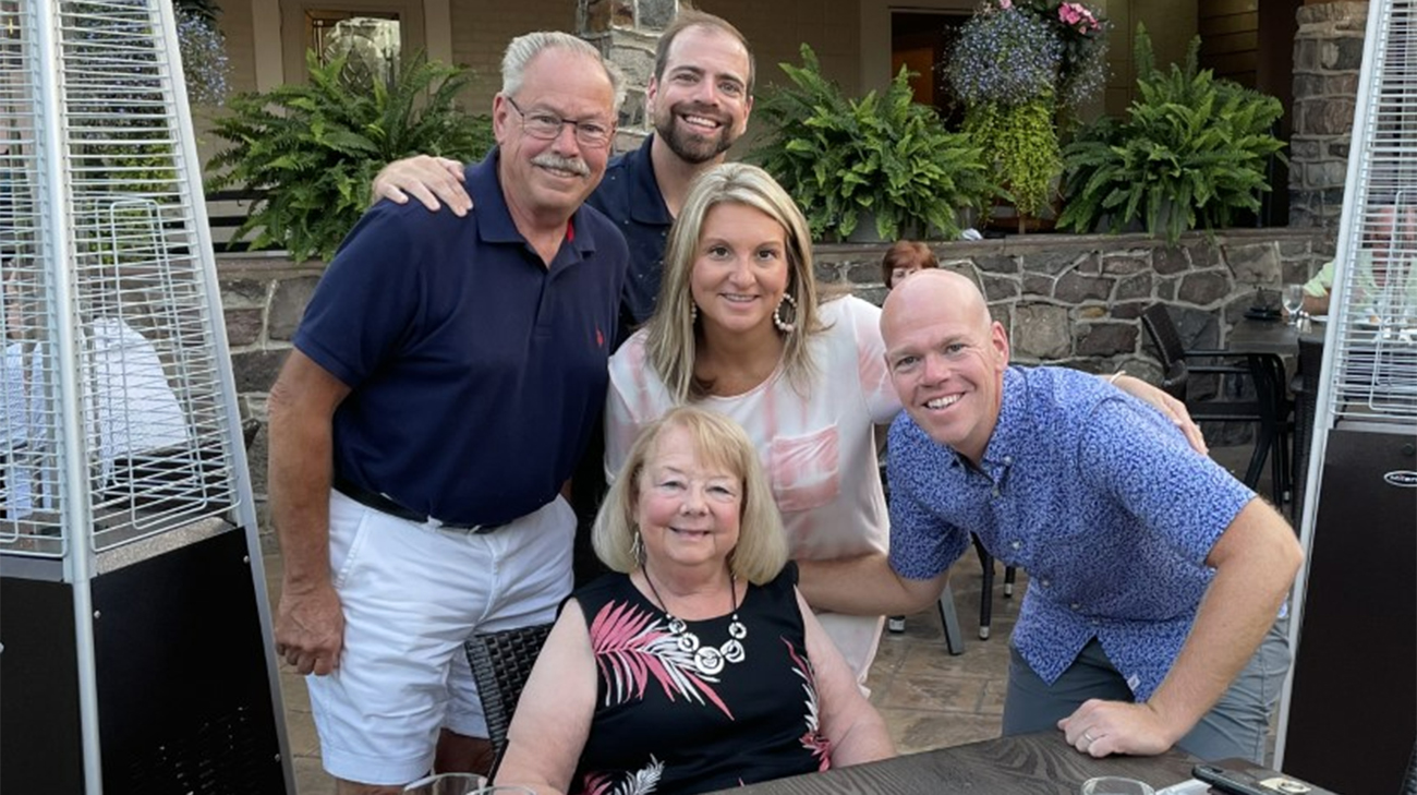 Linda with her family after undergoing a double-lung transplant. 