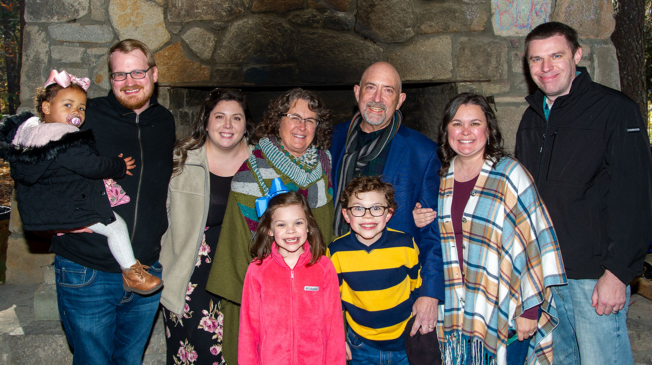 From left to right: Lorene Atkins, Jonny Atkins, Jodi Atkins, Perri Walden, Dan Walden, Aubrey Evans, Shaun Evans (front) Amelia Evans, and Holden Evans