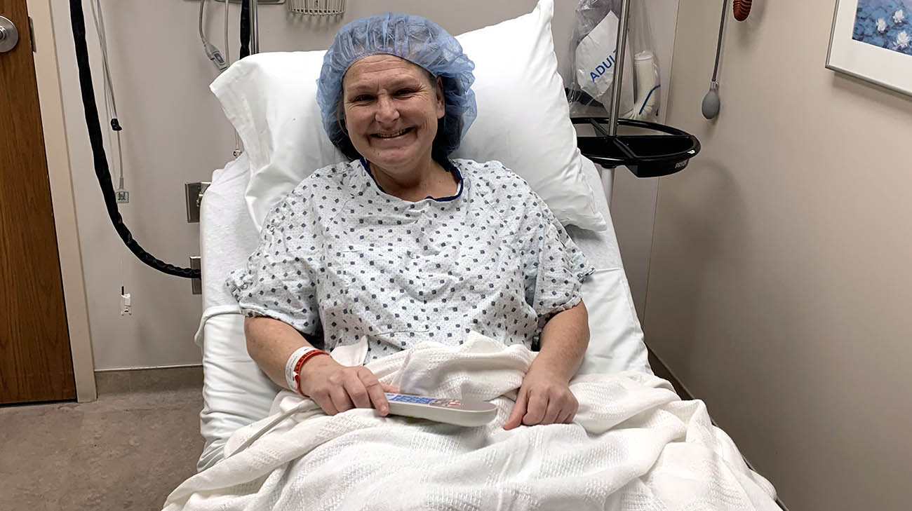 Lori is a dual organ donor, donating a kidney and a portion of her liver. 