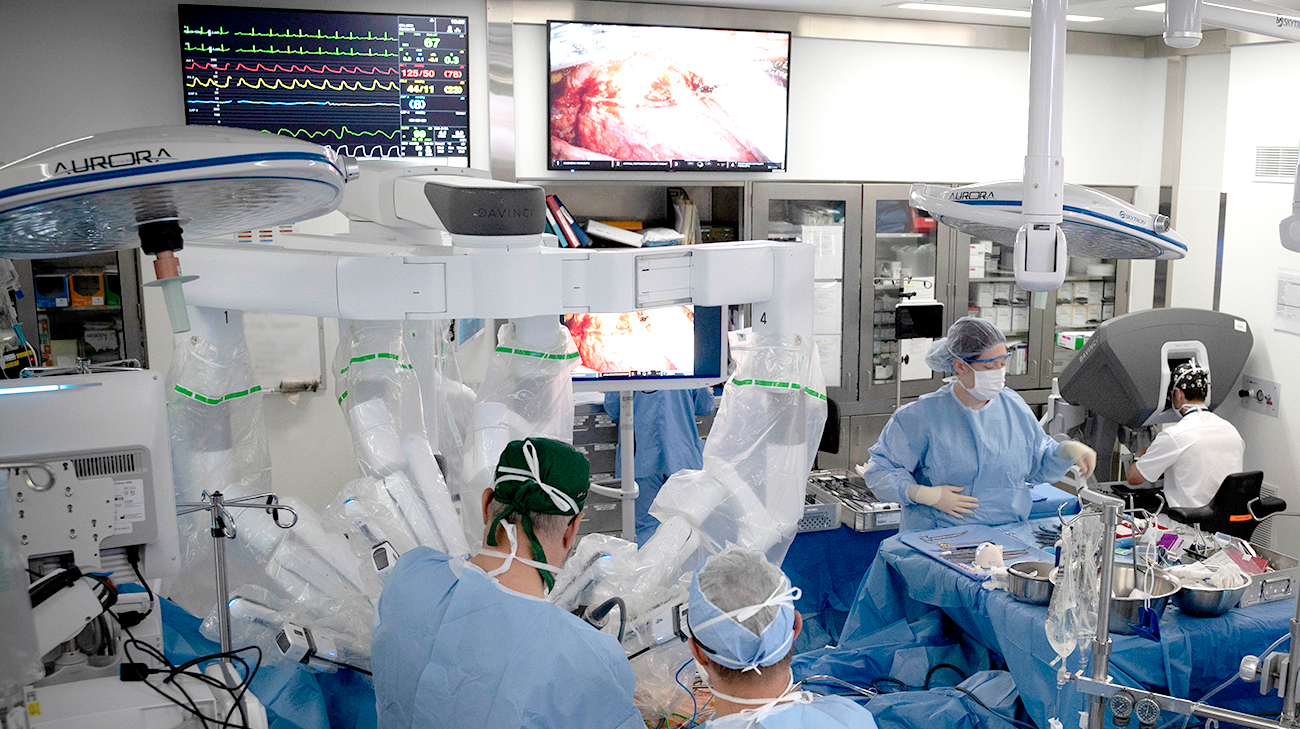 Robotic lung transplant surgery