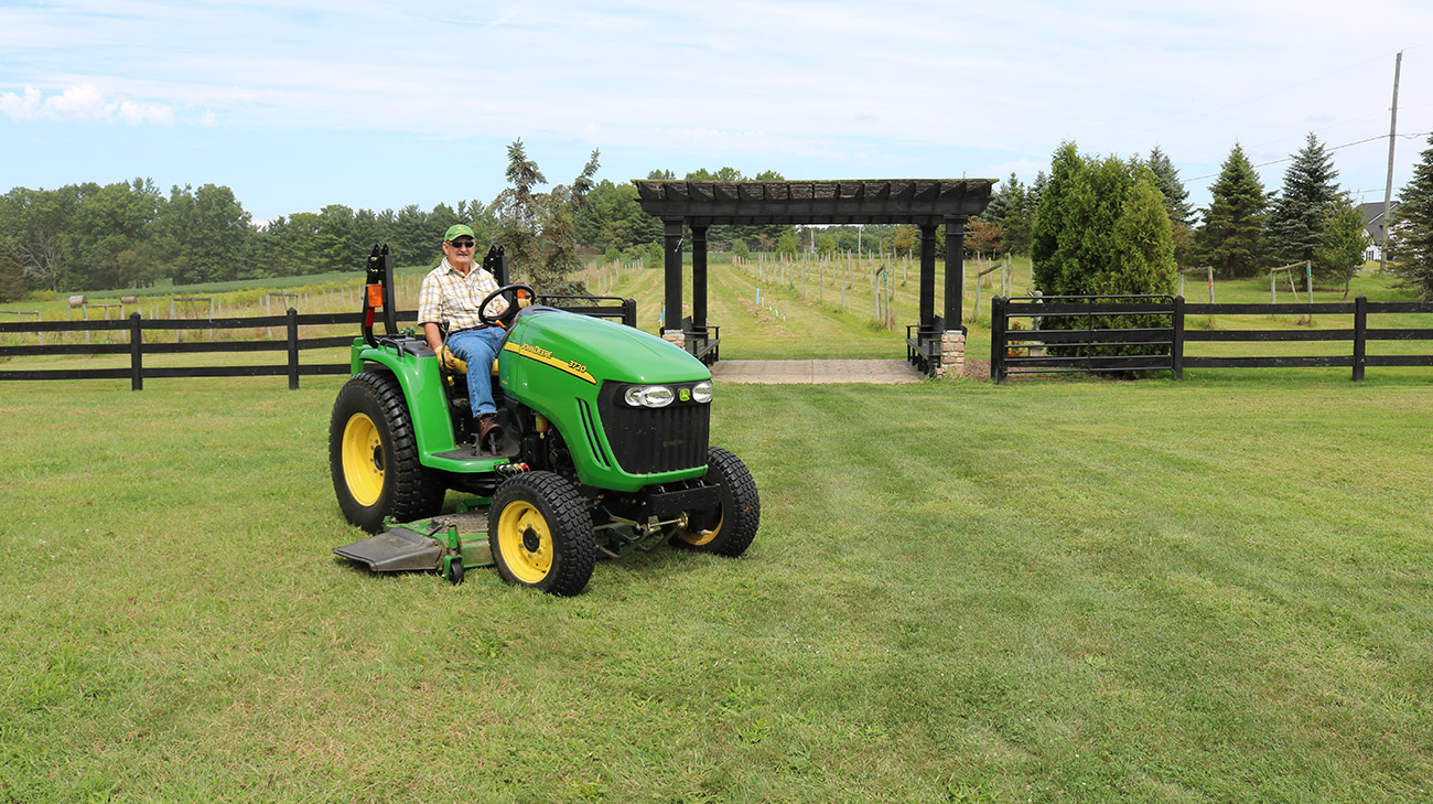 Evan Morris is grateful that it is just a 65-mile drive from his farm in Alliance, Ohio, to the high standard of care and his team of incredibly talented physicians at Cleveland Clinic. (Courtesy: Cleveland Clinic)