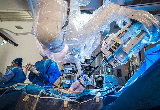 Robotic single-port kidney transplant procedure.