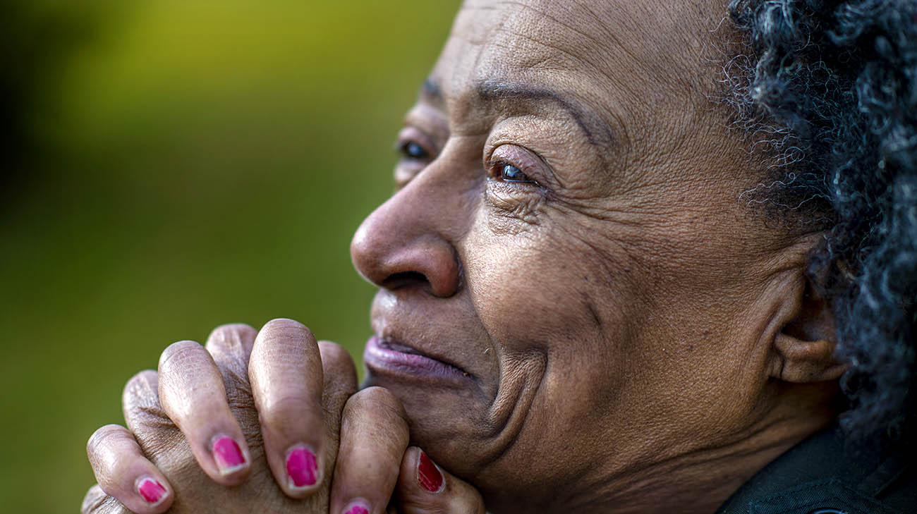 Cleveland Clinic Akron General doctors diagnosed Virgie with early stage breast cancer.